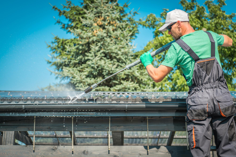 clean a roofers